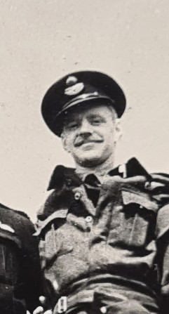 Tommy Rowe a true hero - Pompey History Society